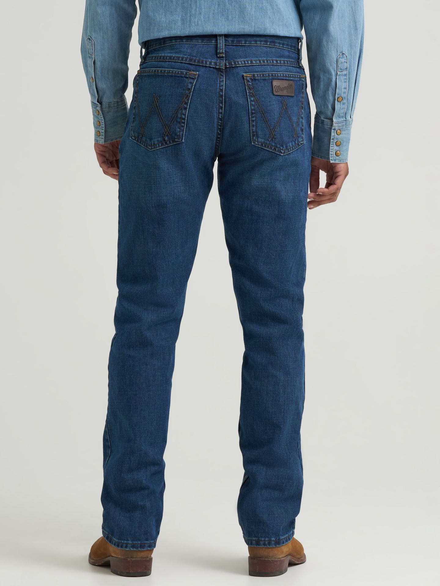 Мужские джинсы Wrangler 20X® 02 Competition Regular Fit Jean, цвет: Dillon — фото 2