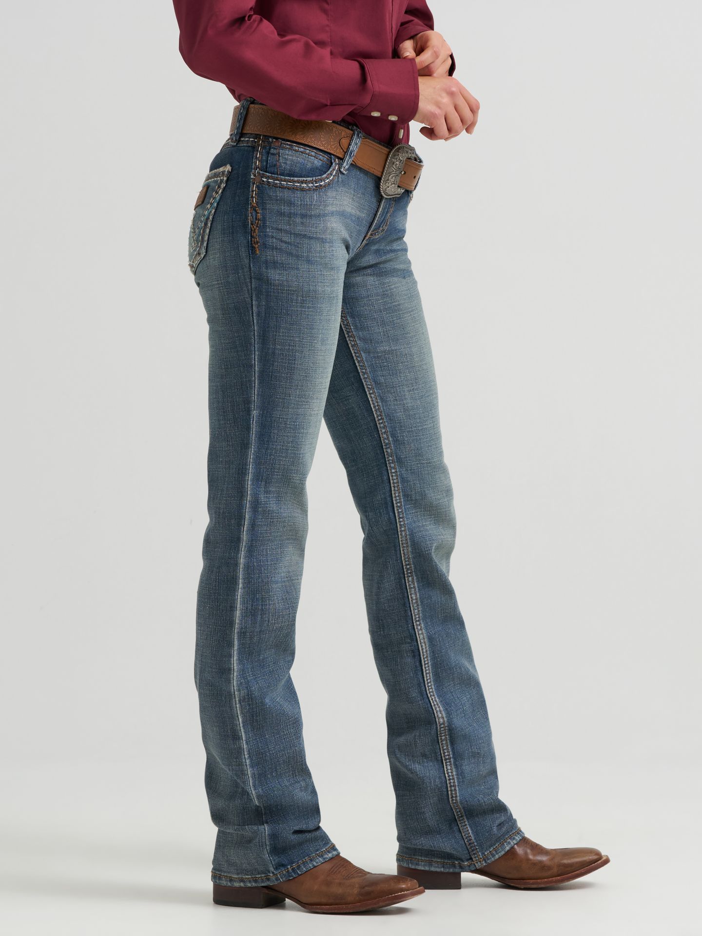 Женские джинсы Wrangler Retro® Sadie Bootcut, цвет: Варёный — фото 4
