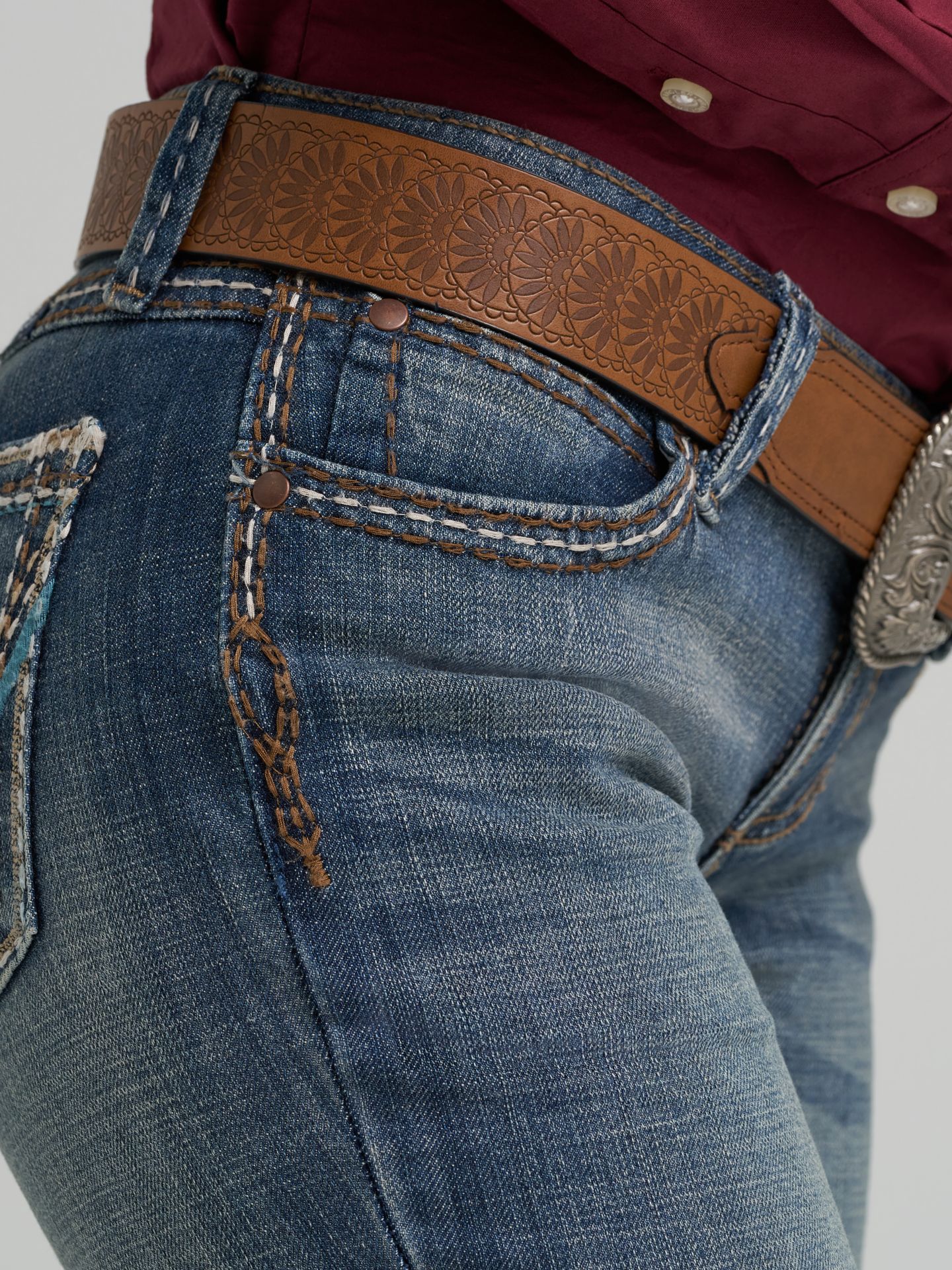 Женские джинсы Wrangler Retro® Sadie Bootcut, цвет: Варёный — фото 7