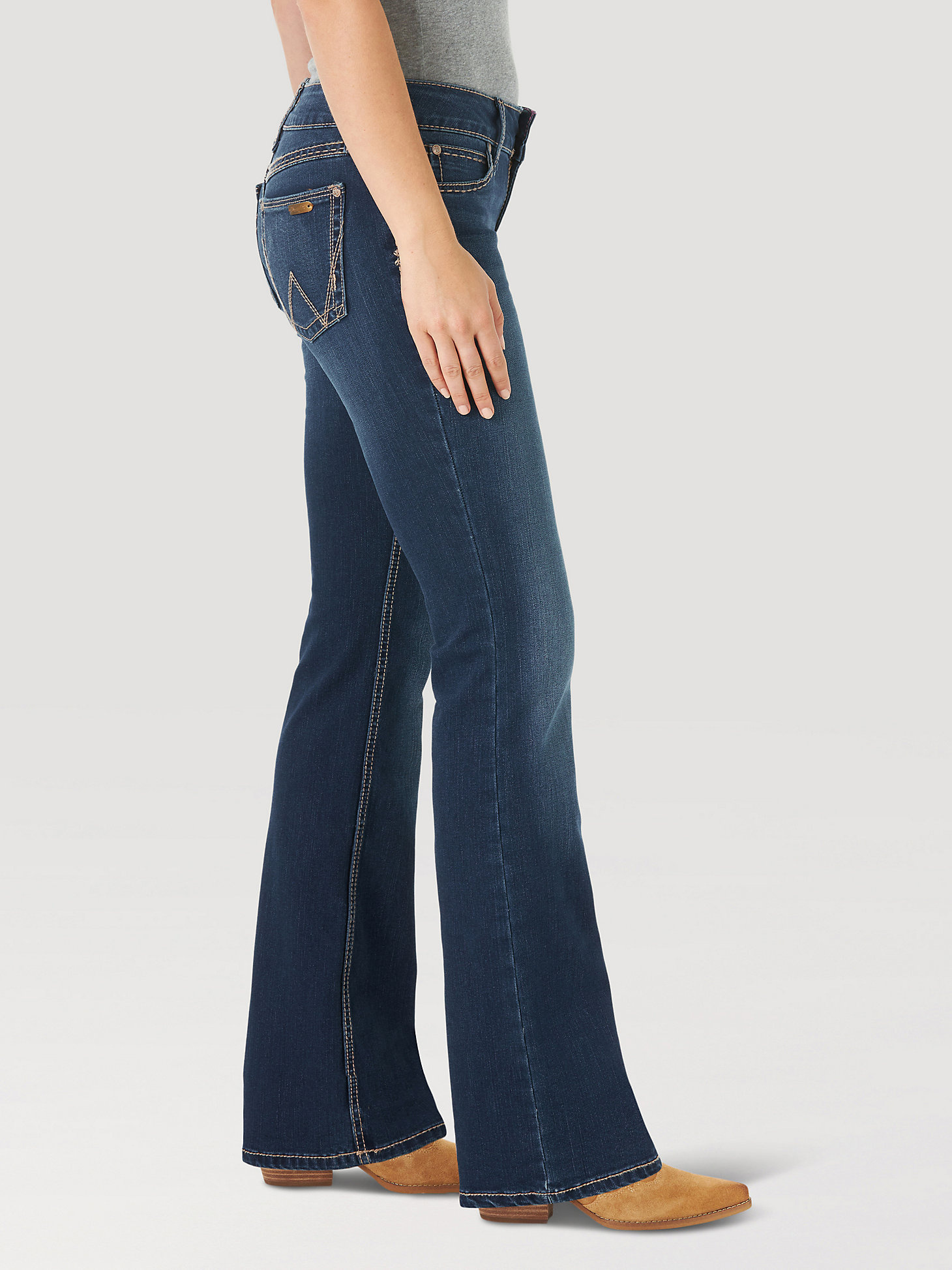 Women's Wrangler Retro® Mae Mid Rise Bootcut Jean