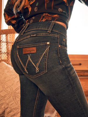 Women\'s Wrangler Retro® Mae Mid Rise Bootcut Jean