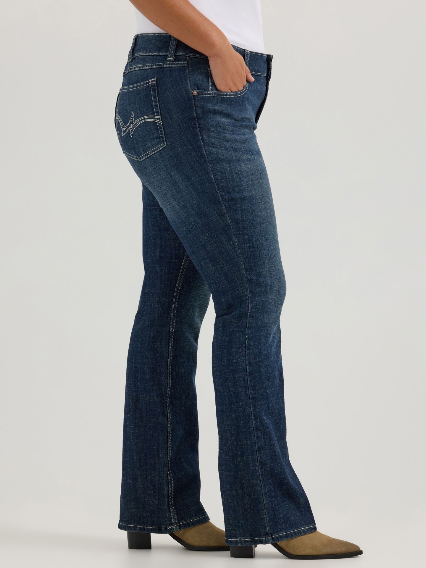 Женские джинсы-буткат Wrangler, больших размеров, цвет: Варёный — фото 3
