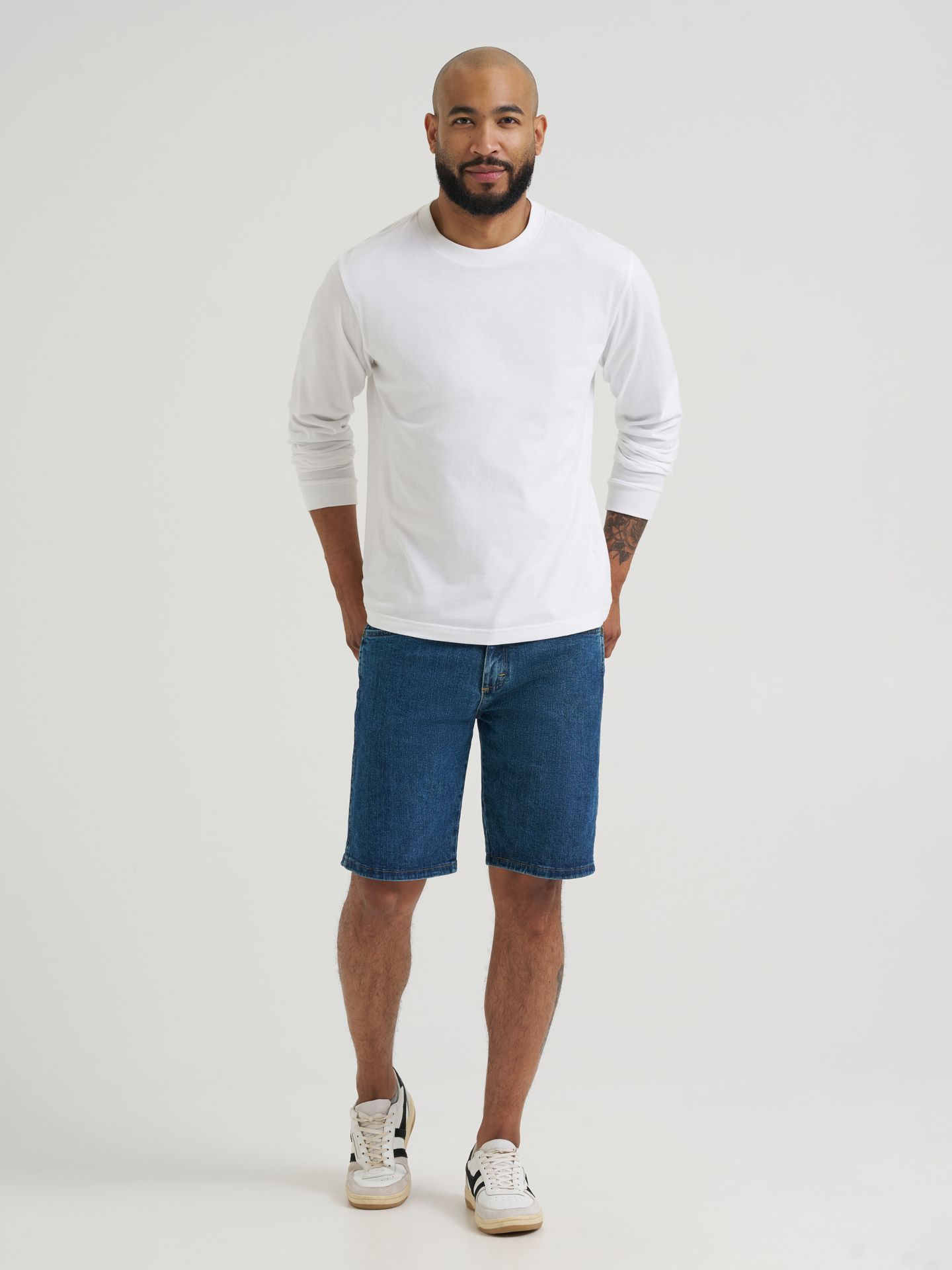 Мужские шорты Wrangler Rugged Wear® Performance Series Relaxed Fit, цвет: Серо-бежевый — фото 1