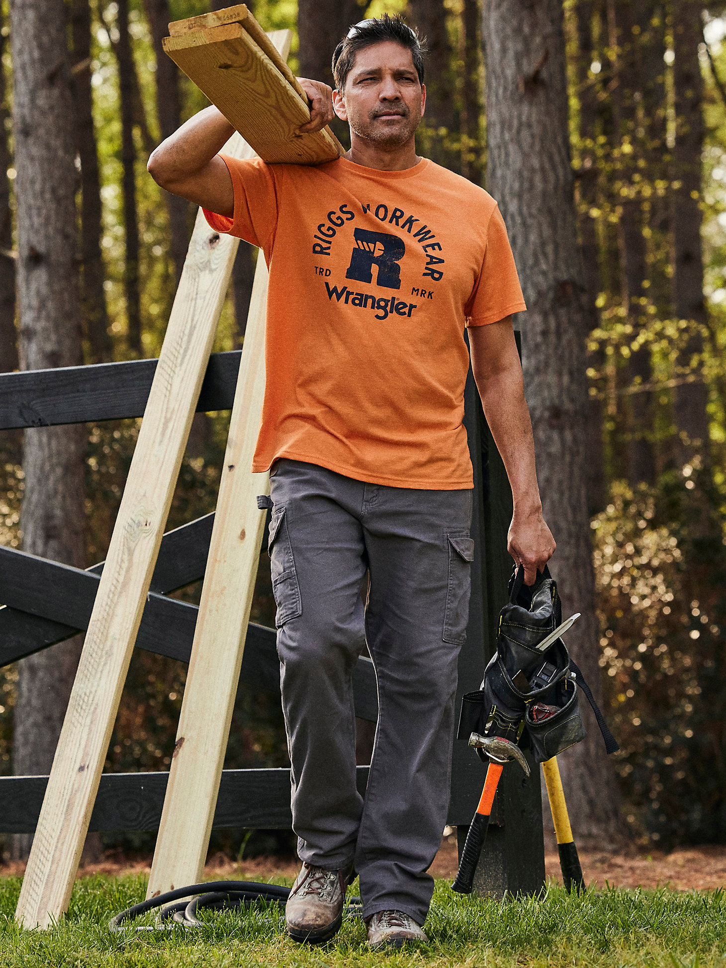 Wrangler® RIGGS Workwear® Advanced Comfort Lightweight Ranger Pant in Charcoal alternative view 1