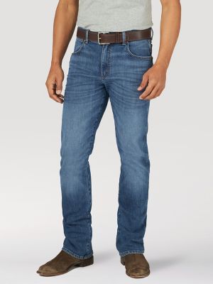 935NAV / Men's Wrangler® Boot Cut Slim Fit Jean