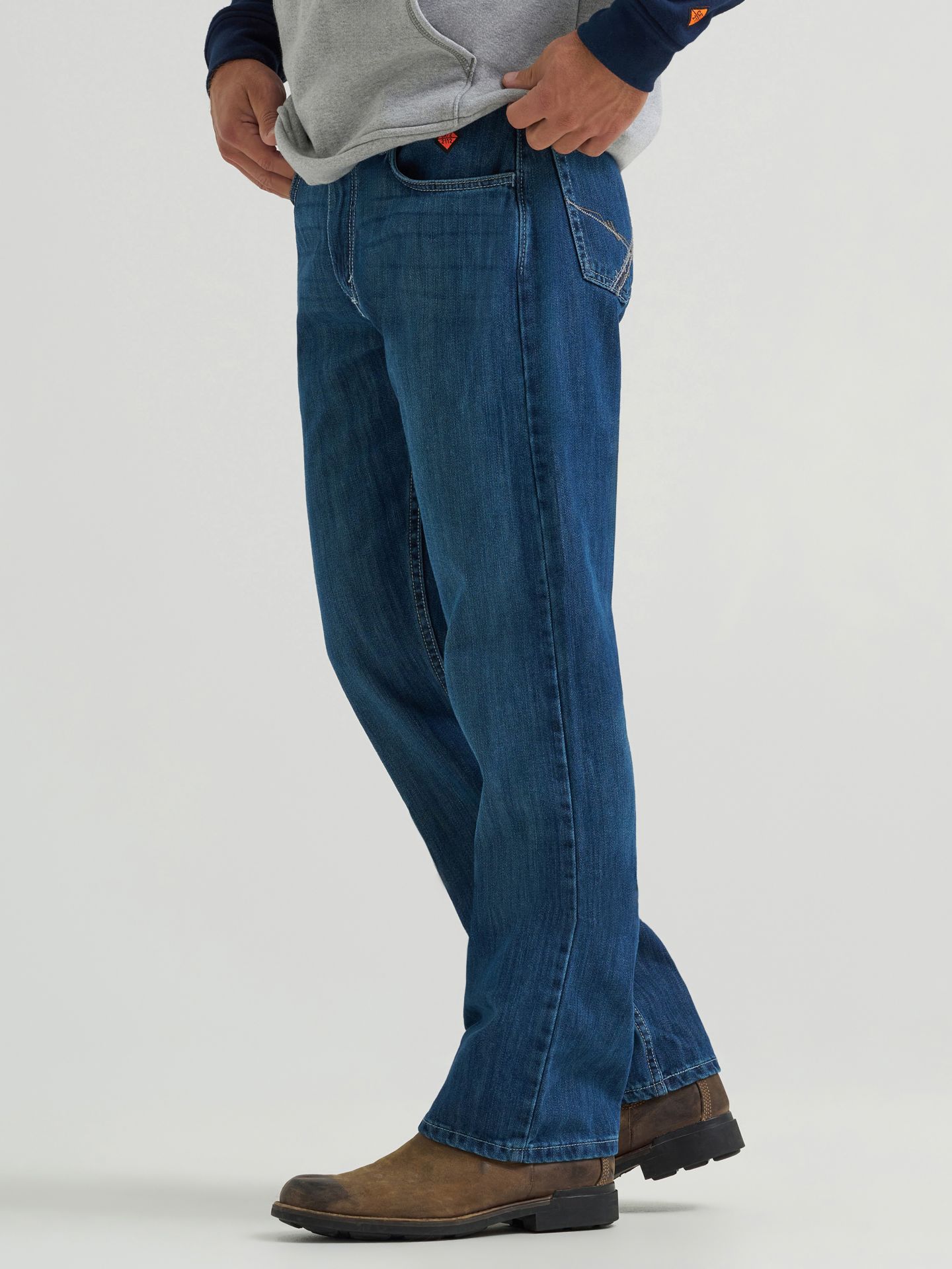 Мужские джинсы Wrangler FR Flame-Resistant Vintage Boot Jean, цвет: Midstone — фото 4