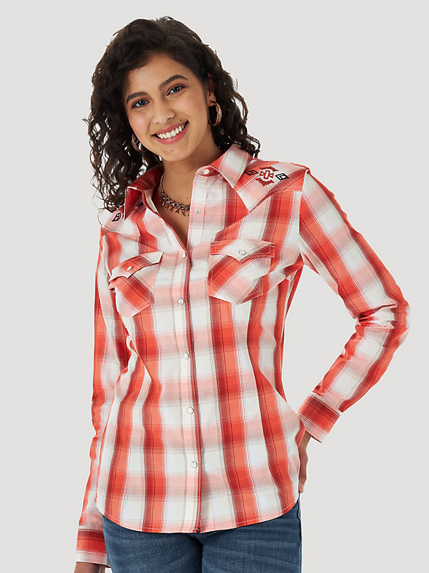 Women's Wrangler Retro® Long Sleeve Embroidered Yoke Plaid Western Snap Top