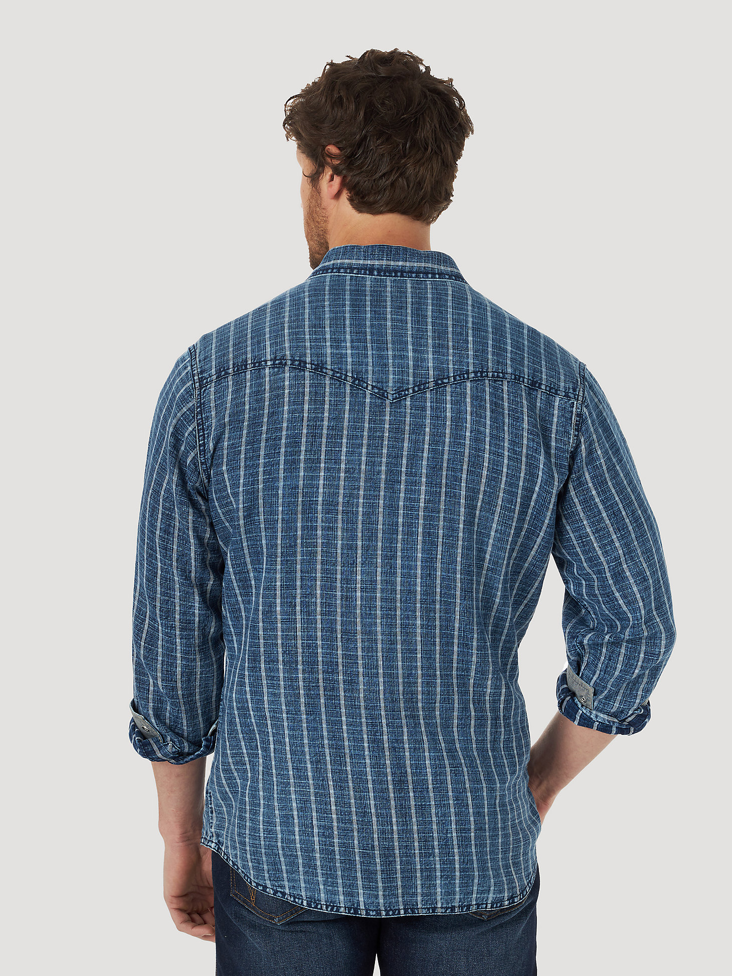 Men's Wrangler Retro® Denim Stripe Long Sleeve Snap Shirt in Blue/White alternative view 1