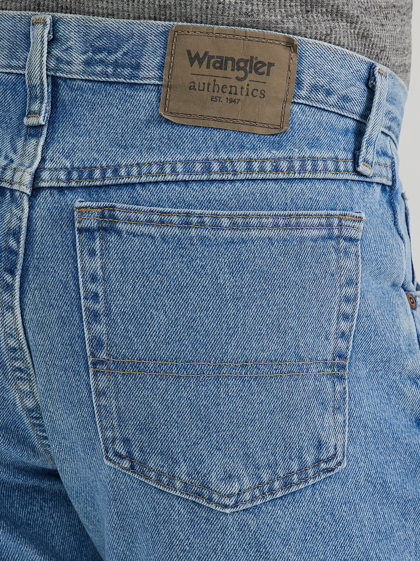 Men's Wrangler Authentics® Regular Fit Cotton Jean in Light Stonewash alternative view 2