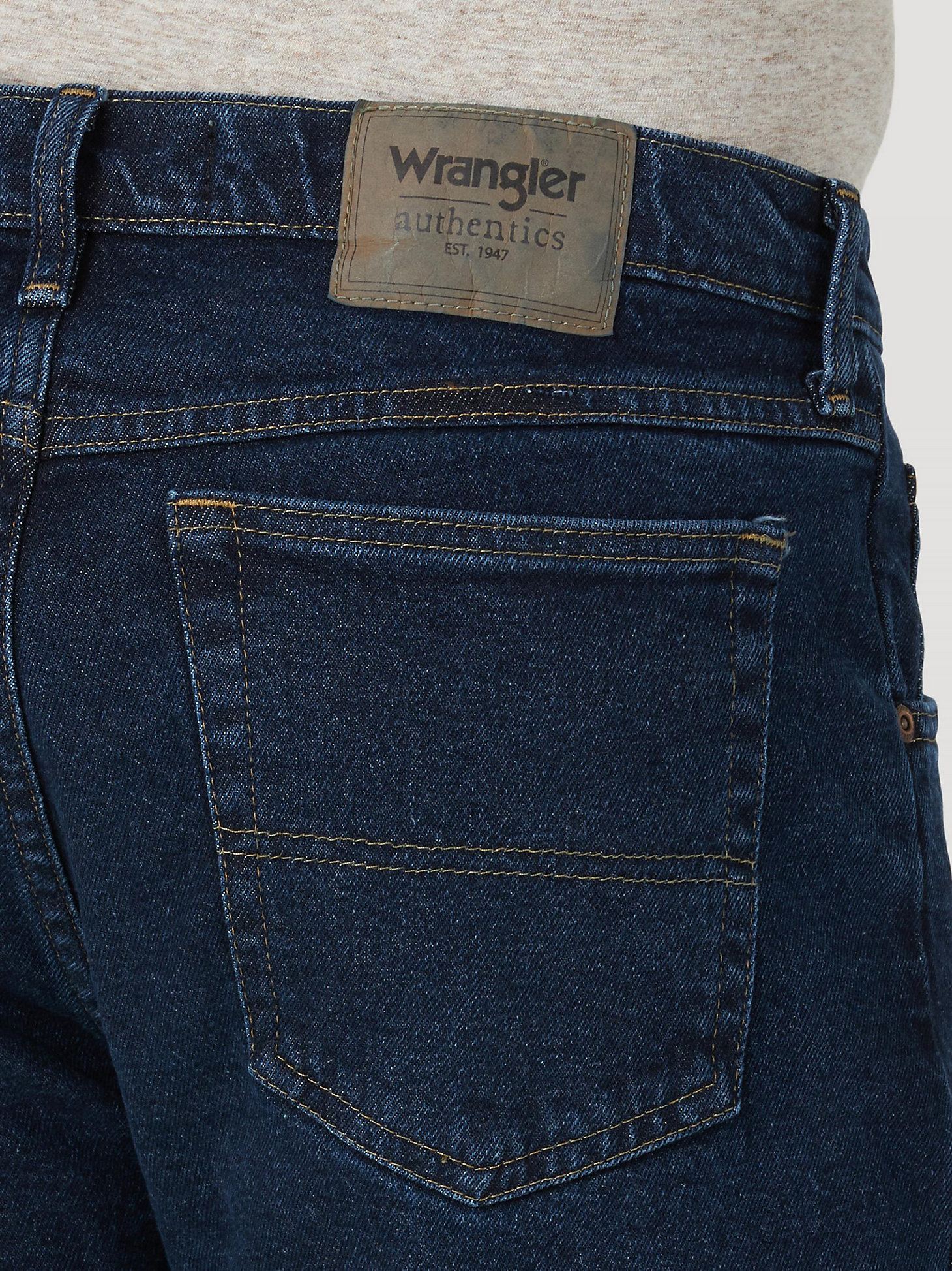Men's Wrangler Authentics® Regular Fit Flex Jean in Midnight alternative view 3