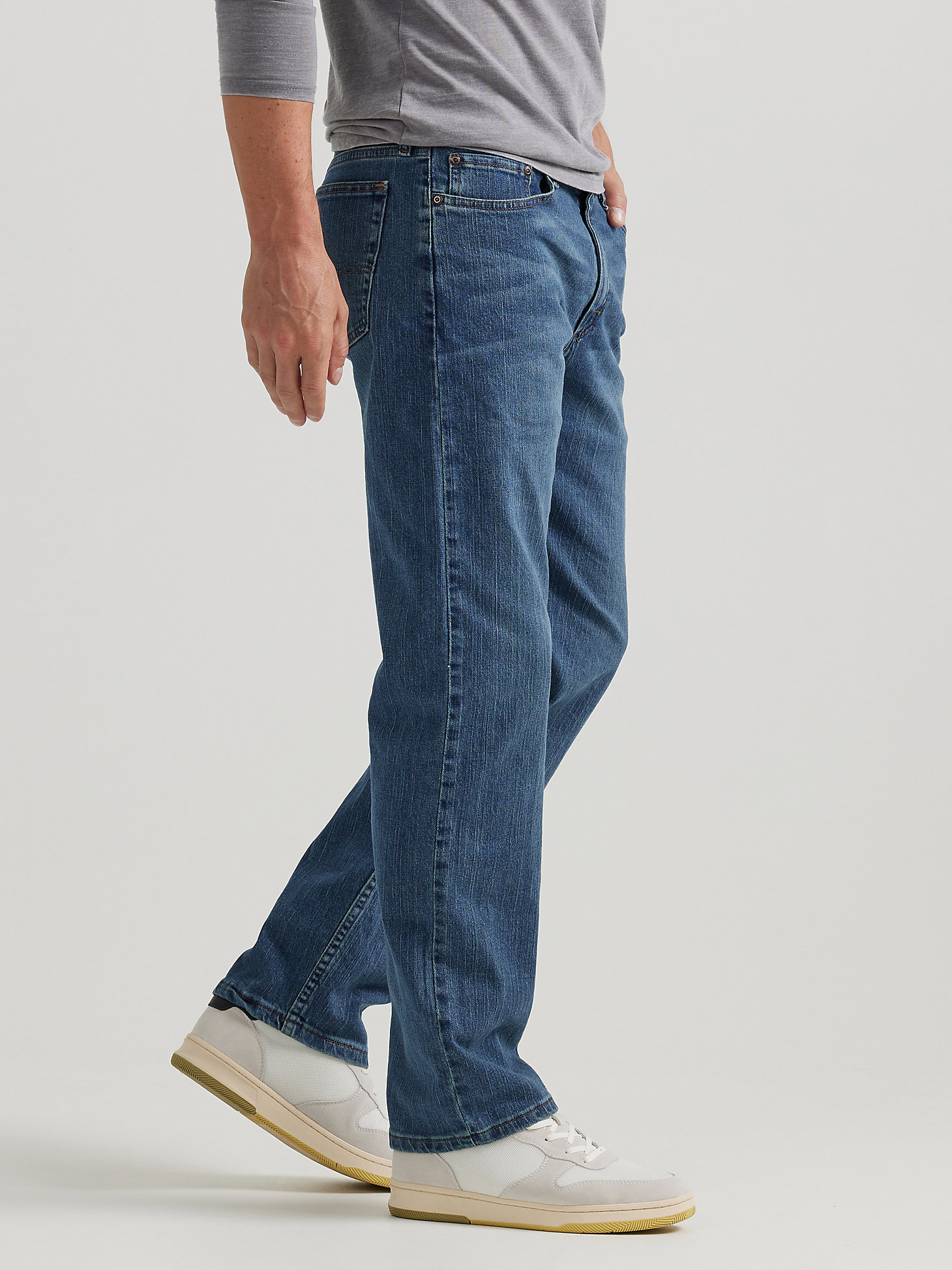 Men's Wrangler Authentics® Regular Fit Comfort Waist Jean in Blue Ocean alternative view 3