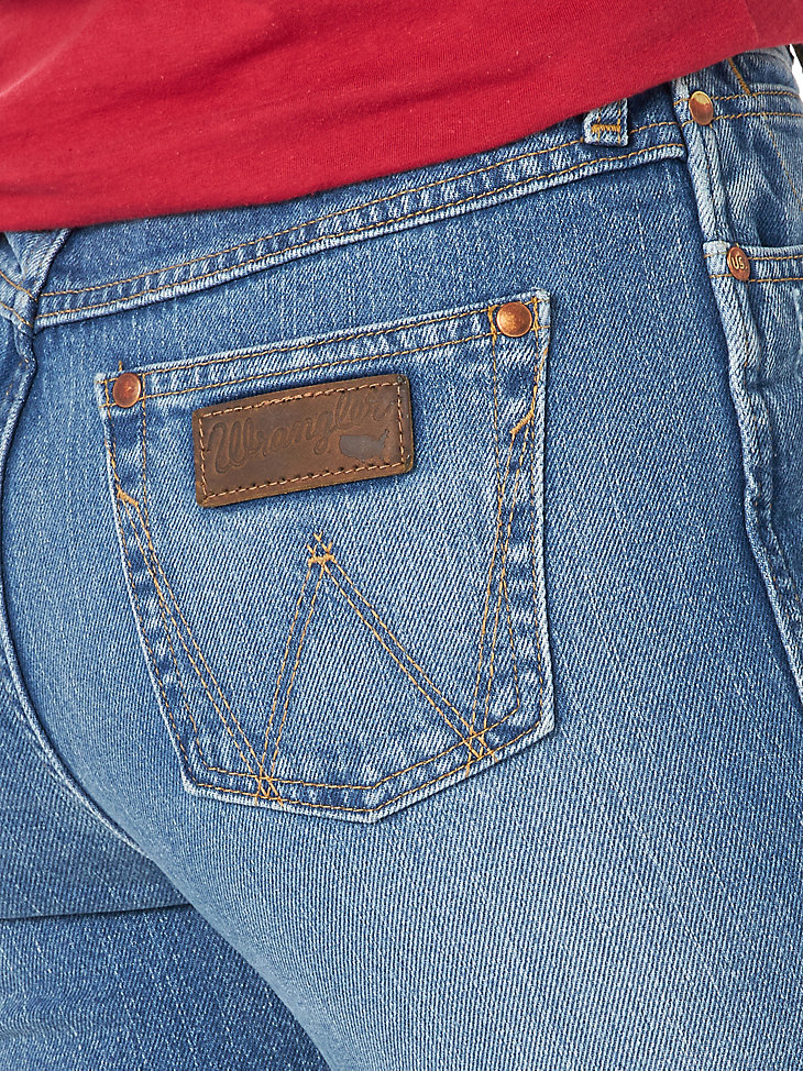 Women's Wrangler Rooted Collection™ USA High Rise Straight Leg Jean in Blue alternative view 3