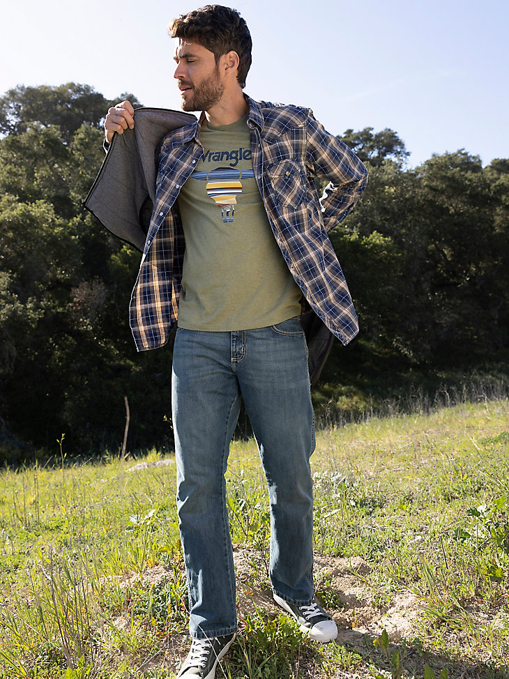 Men's Wrangler Retro Premium Contrast Trim Western Snap Flap Pocket Plaid Shirt in Blue Oats alternative view