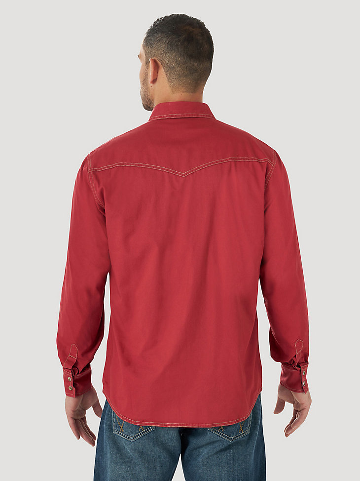 Men's Wrangler Retro Premium Contrast Trim Western Snap Flap Pocket Solid Shirt in Red alternative view