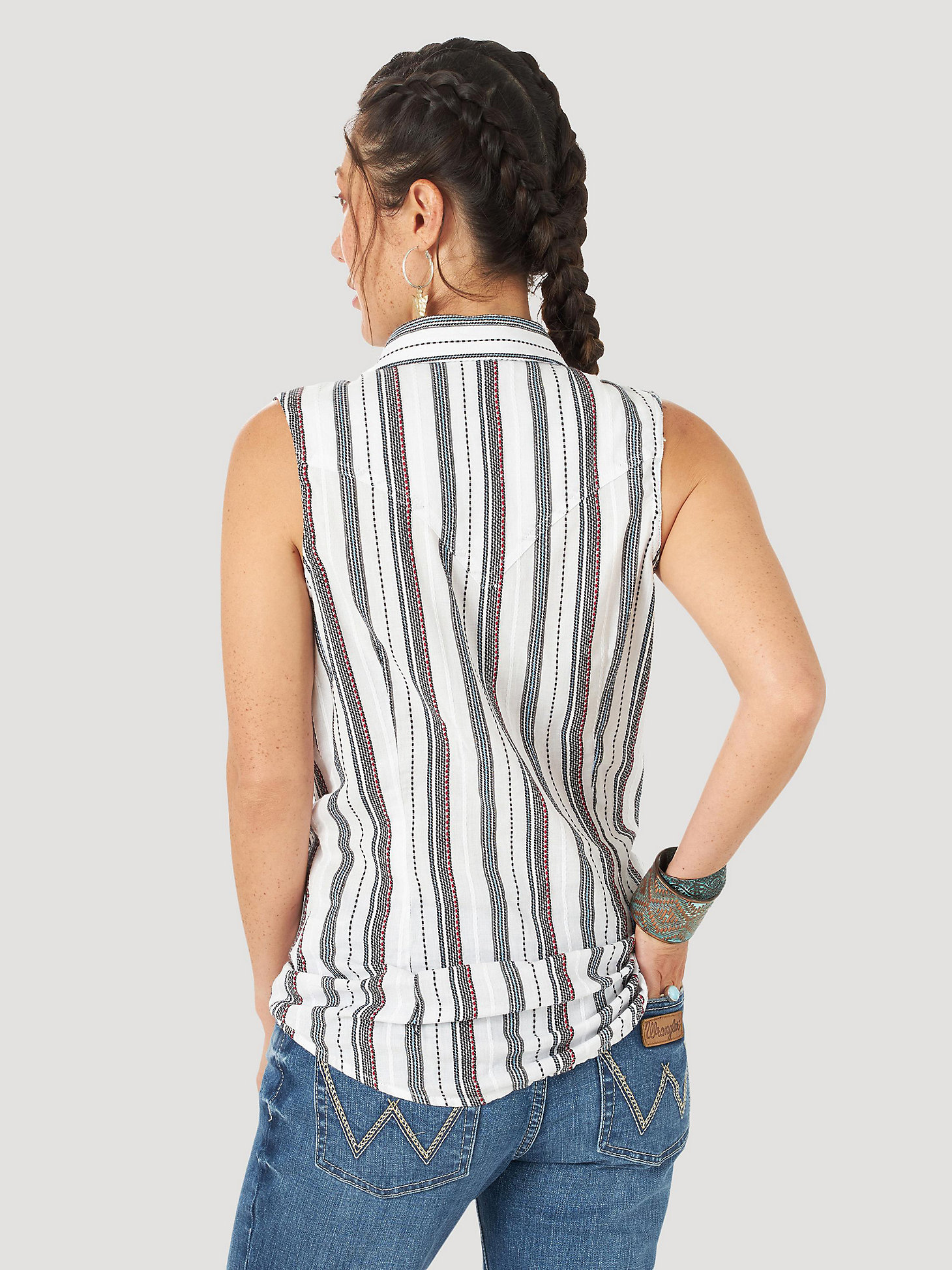 Women's Wrangler Retro® Sleeveless Print Western Snap Top in White Stripes alternative view 1