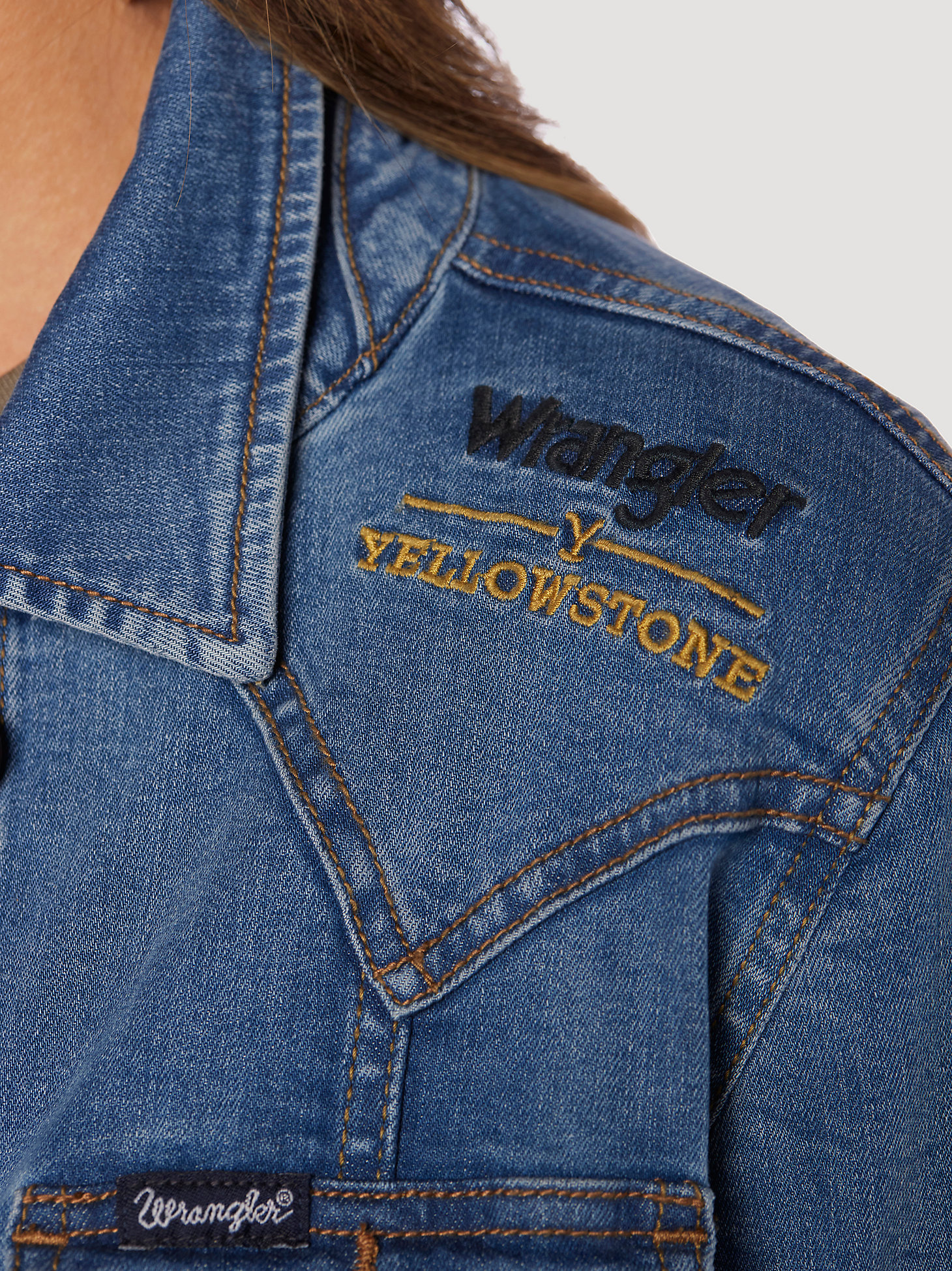 Wrangler x Yellowstone Women's Laser Denim Jacket in Medium Wash alternative view 2