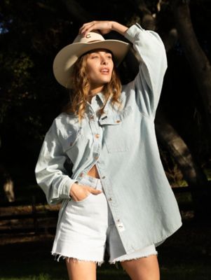 Women's Long Sleeve Western Snap W Stitching on Pocket Denim Shirt