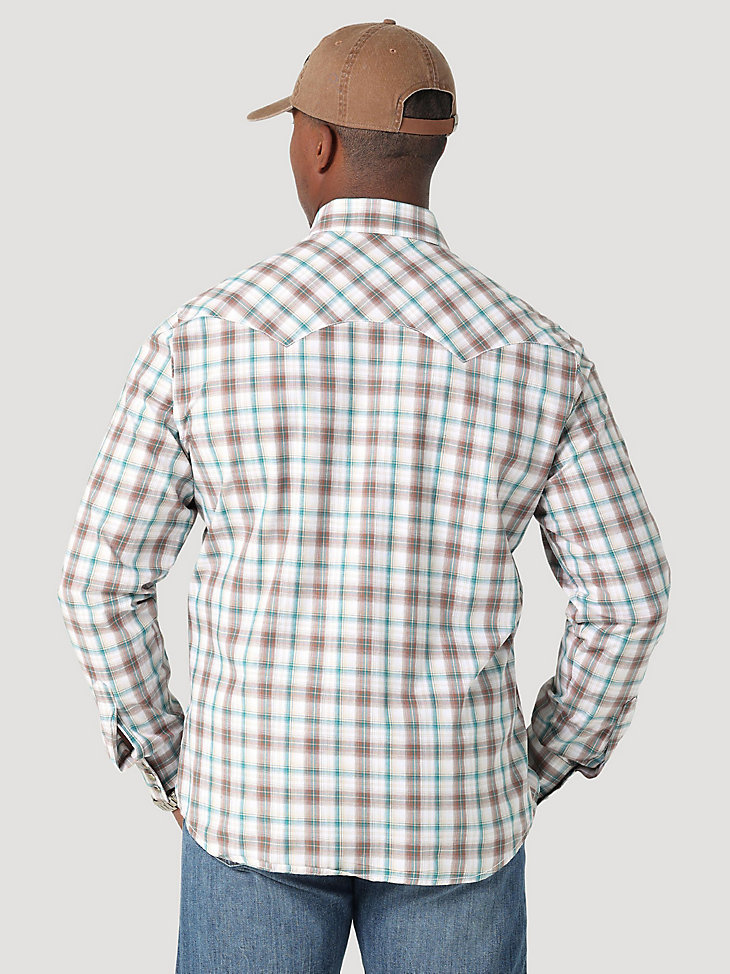 Men's Wrangler Retro® Long Sleeve Sawtooth Snap Pocket Western Shirt in Greenhouse alternative view