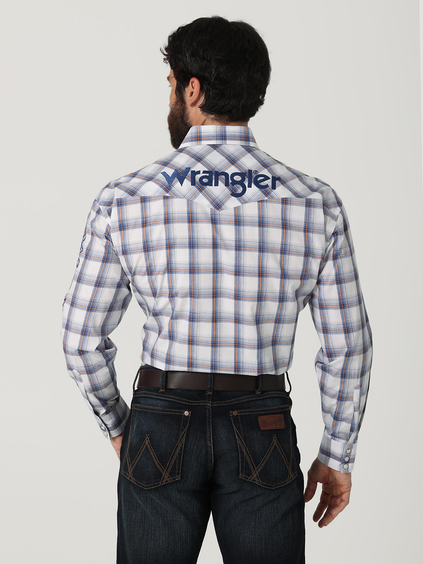 Men's Wrangler® Logo Long Sleeve Western Snap Plaid Shirt in Clouds alternative view 1