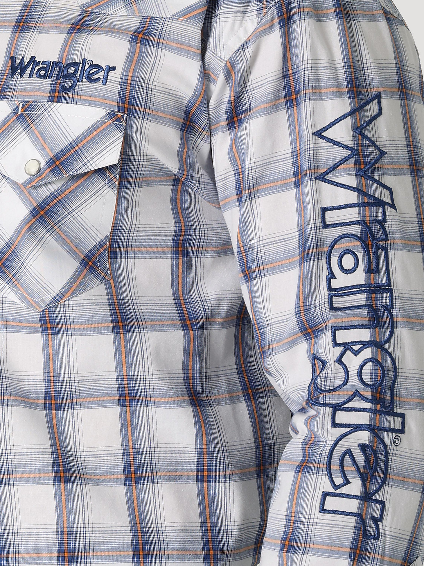 Men's Wrangler® Logo Long Sleeve Western Snap Plaid Shirt in Clouds alternative view 3