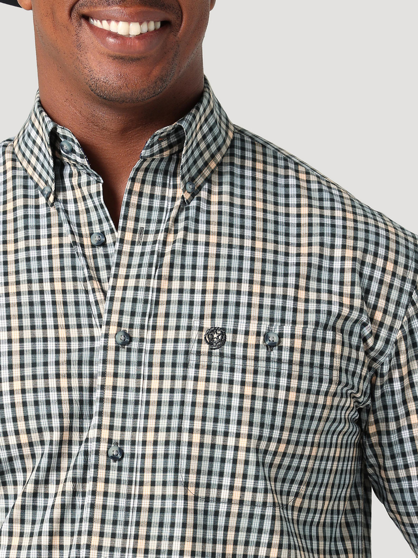 Men's George Strait Long Sleeve Button Down Two Pocket Plaid Shirt in Navy Sea alternative view 2