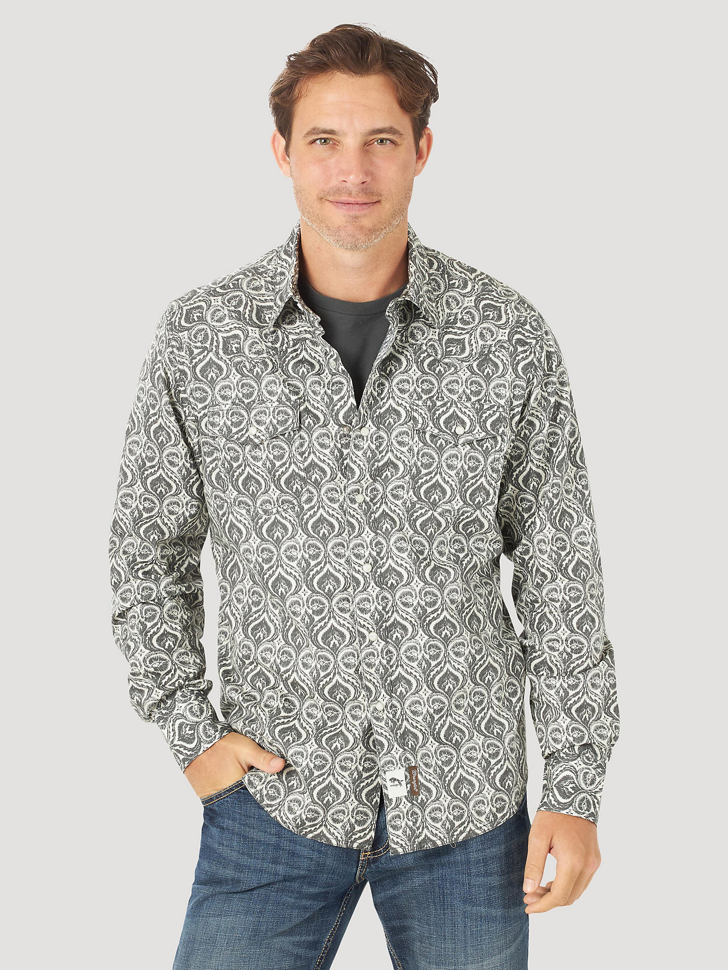 Men's Wrangler Retro® Long Sleeve Western Snap Printed Shirt in Grey Feathers main view