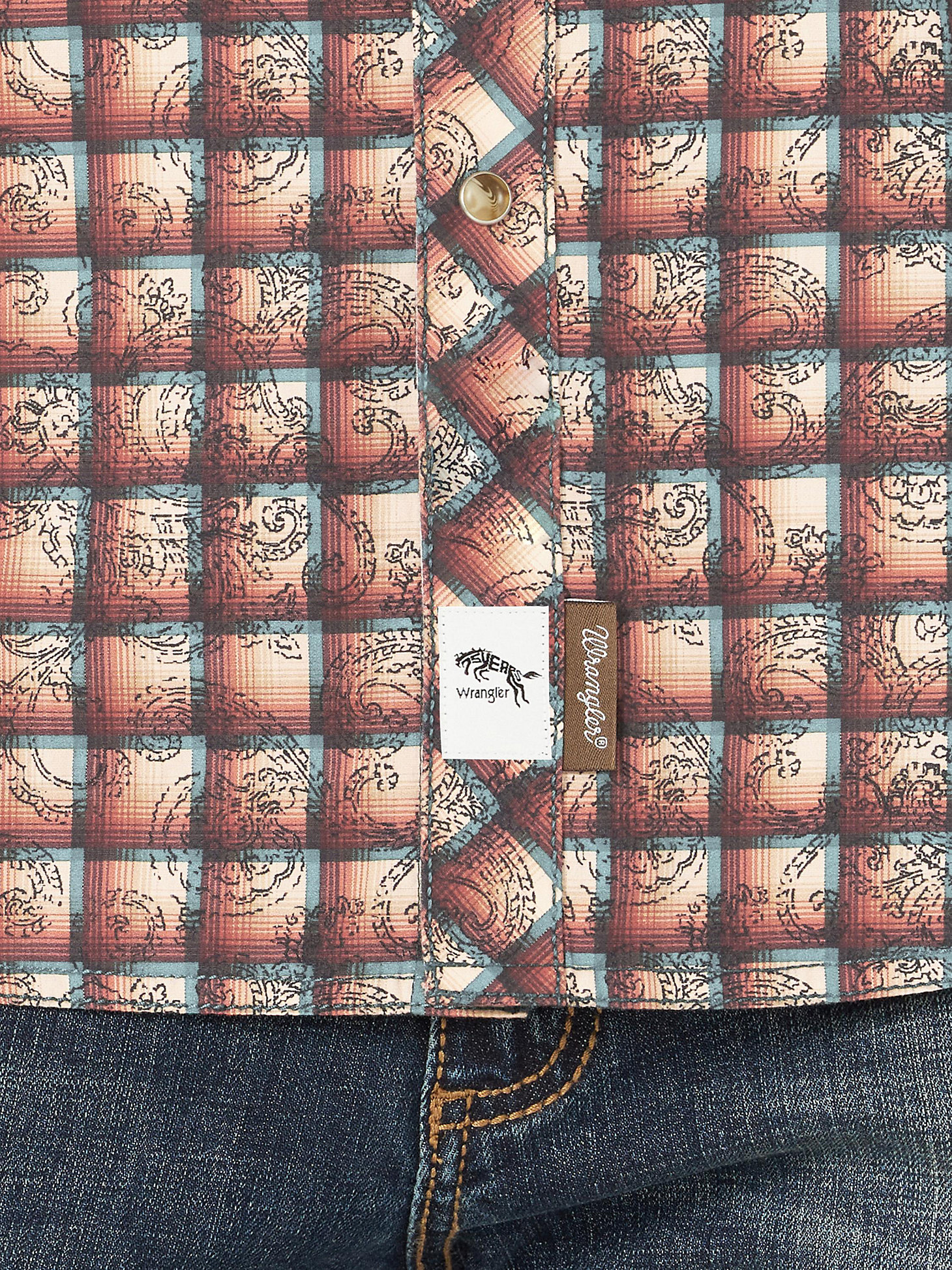 Men's Wrangler Retro® Premium Long Sleeve Western Snap Overprint Shirt in Ember alternative view 4