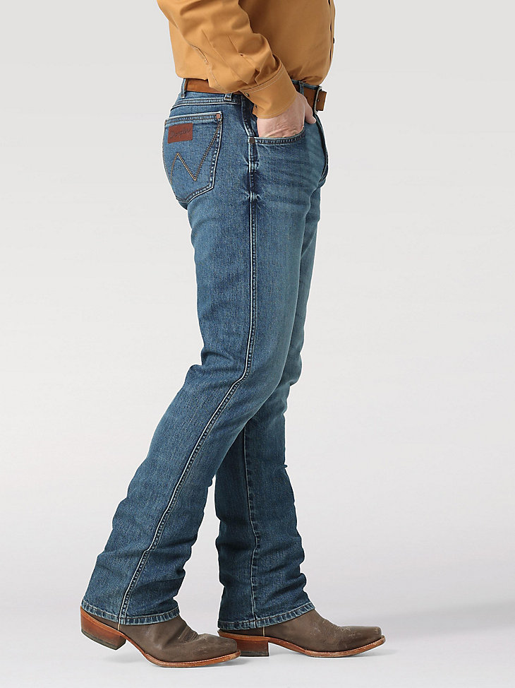 Men's Wrangler Retro® Slim Fit Straight Leg Jean in Ferris alternative view