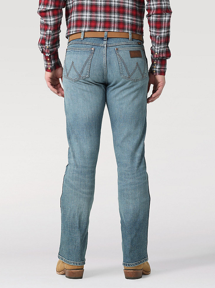 The Wrangler Retro® Green Jean: Men's Slim Boot in Valley alternative view 2