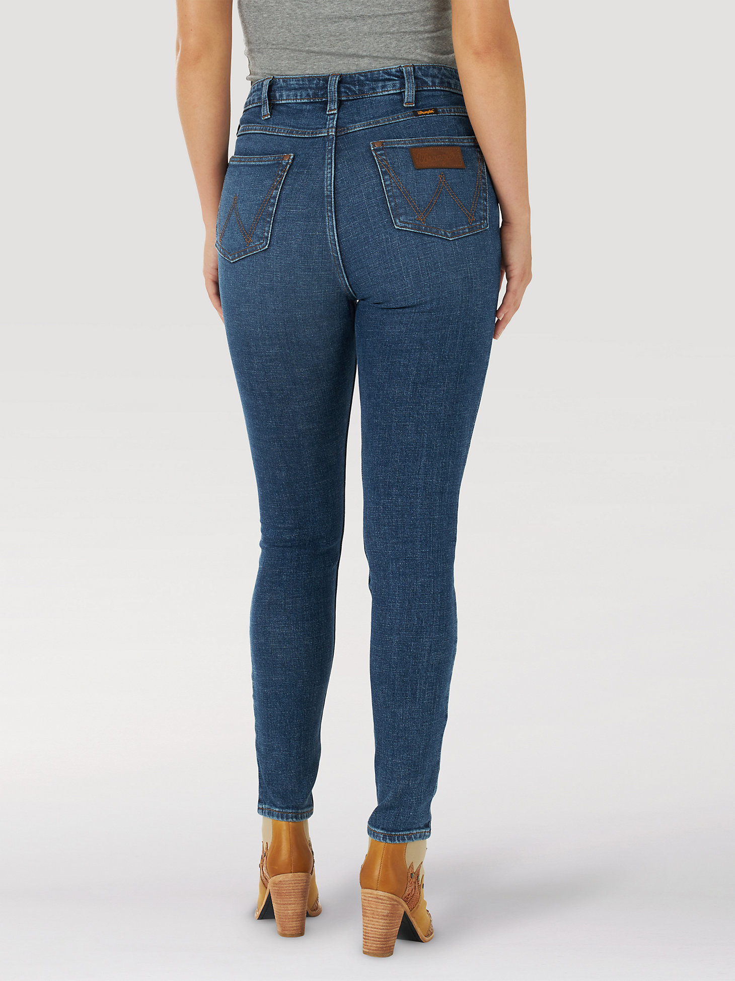 Wrangler Retro® Premium Jean: Women's High Rise Skinny in Annie alternative view 2