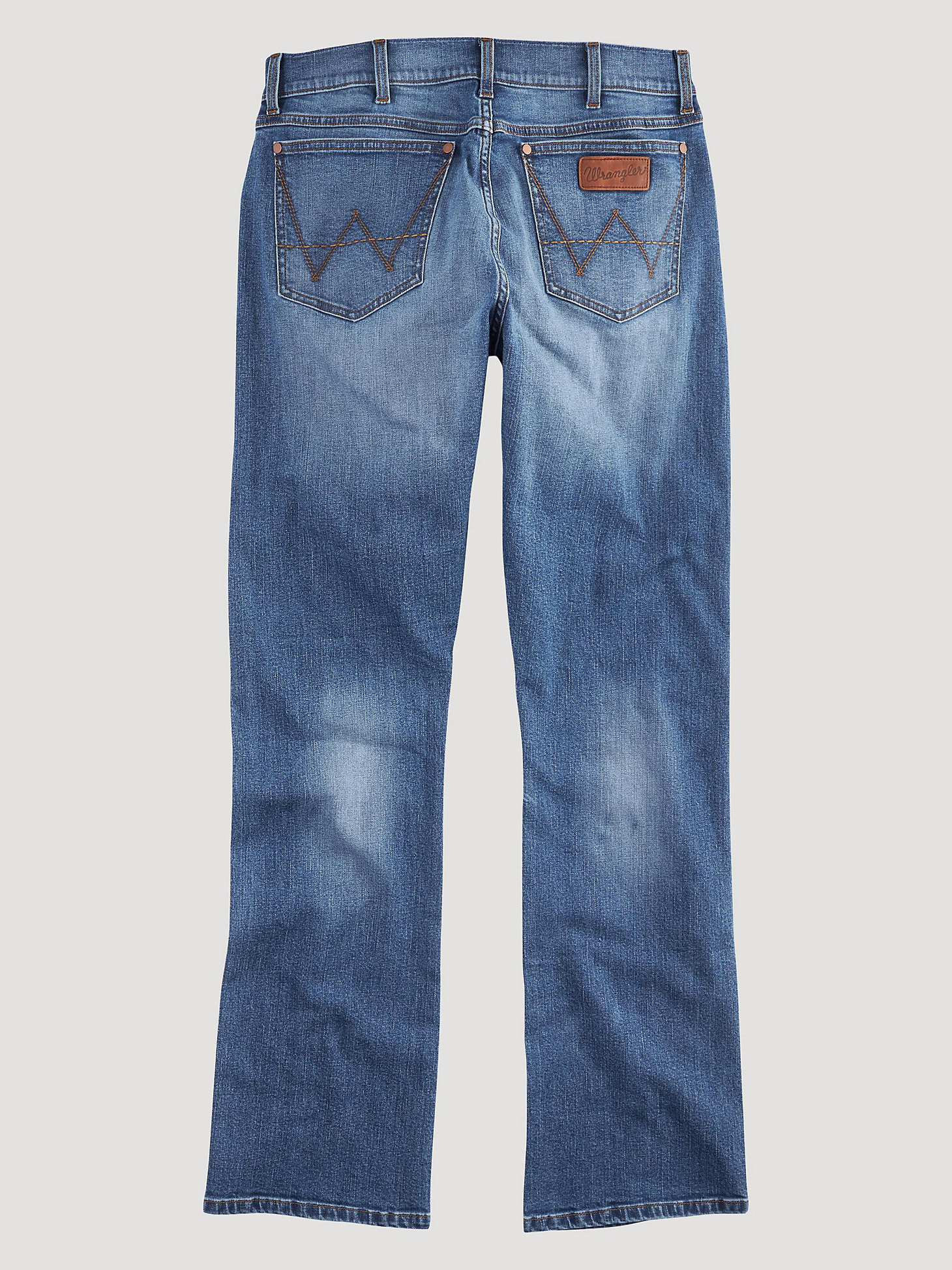 Men's Wrangler Retro® Slim Fit Bootcut Jean in Llano alternative view 5