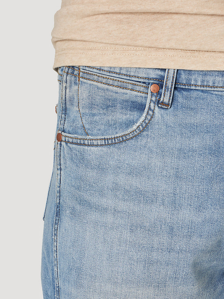 Men's Wrangler® Heritage Redding Loose Fit Jean in Sunshine Blue alternative view 9