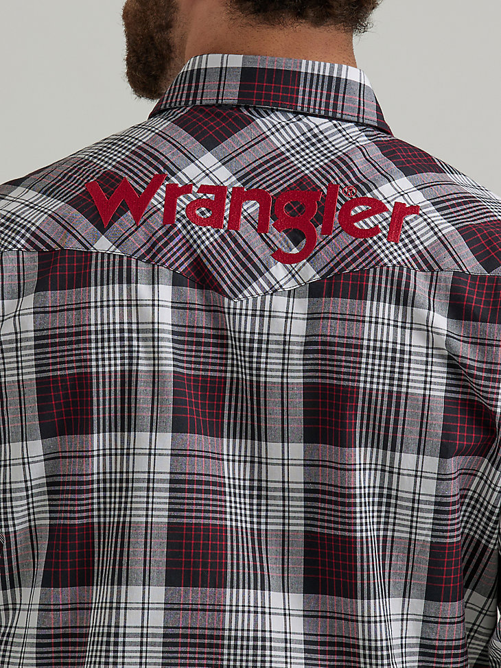 Men's Wrangler® Logo Long Sleeve Western Snap Plaid Shirt in Black Rose alternative view 4