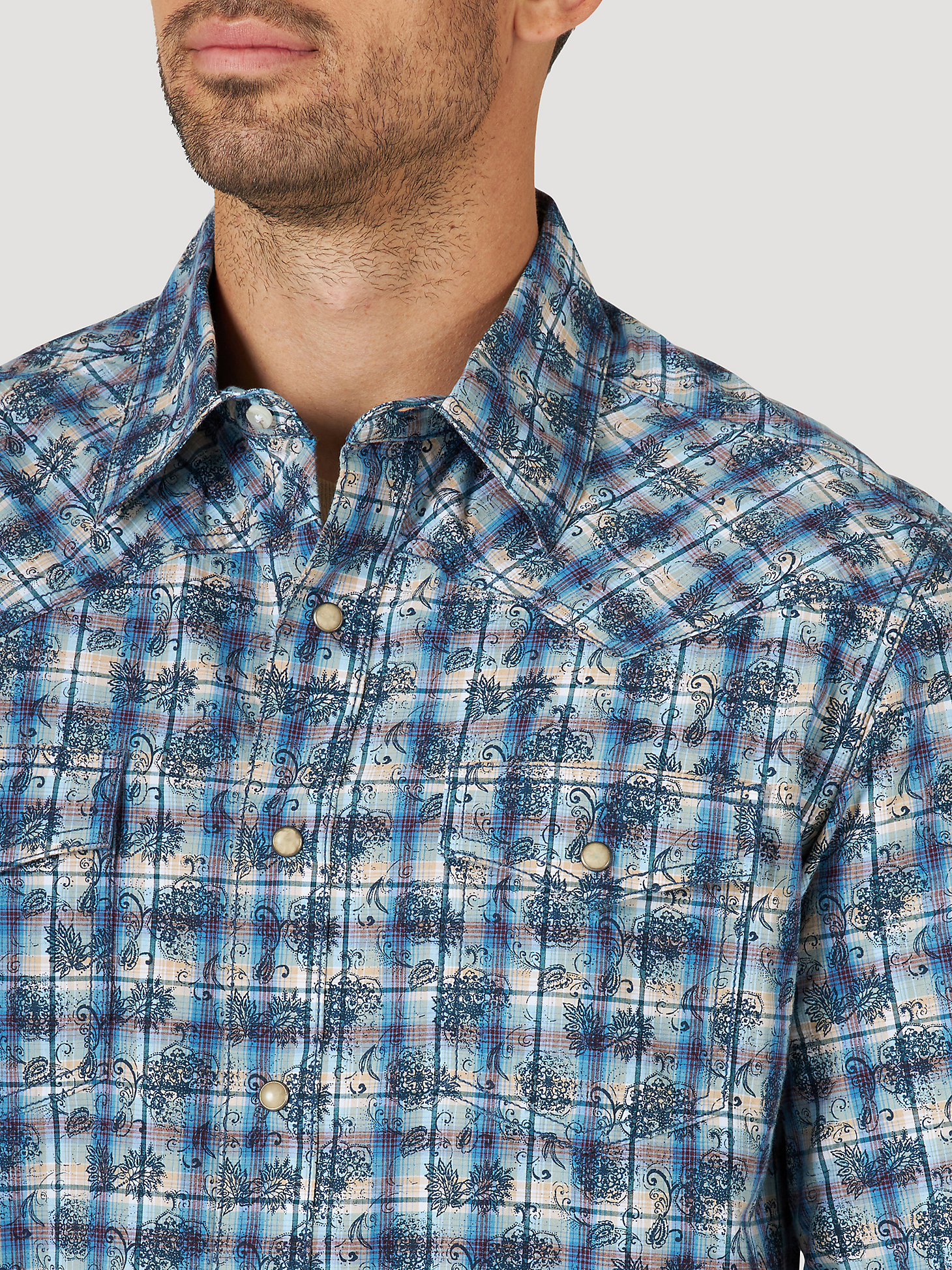 Men's Wrangler Retro® Premium Long Sleeve Western Snap Plaid Shirt in Splashy alternative view 2
