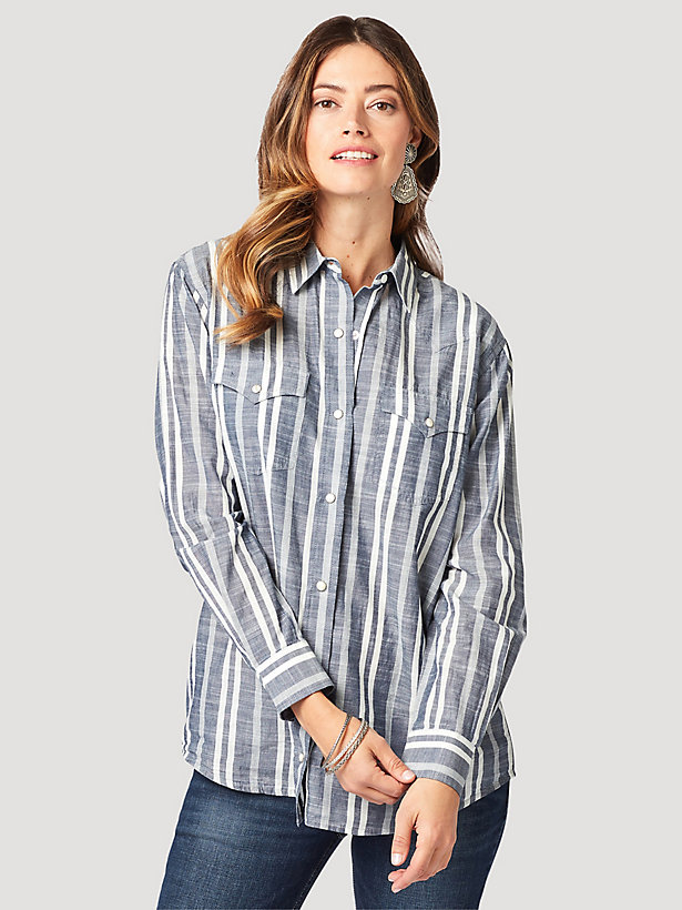 Women's Wrangler Retro® Long Sleeve Boyfriend Fit Snap Shirt
