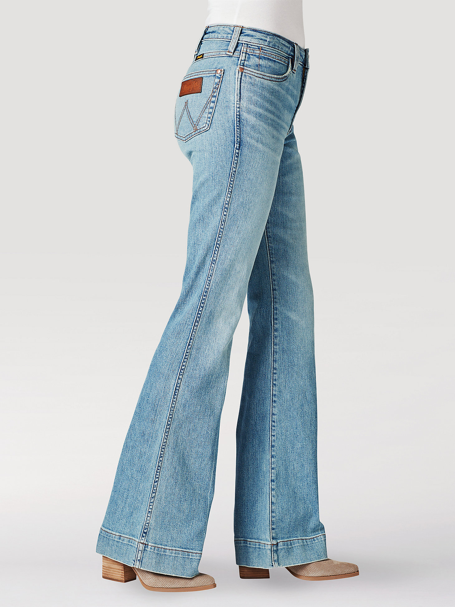 The Wrangler Retro® Premium Jean: Women's High Rise Trouser in Emma alternative view 4