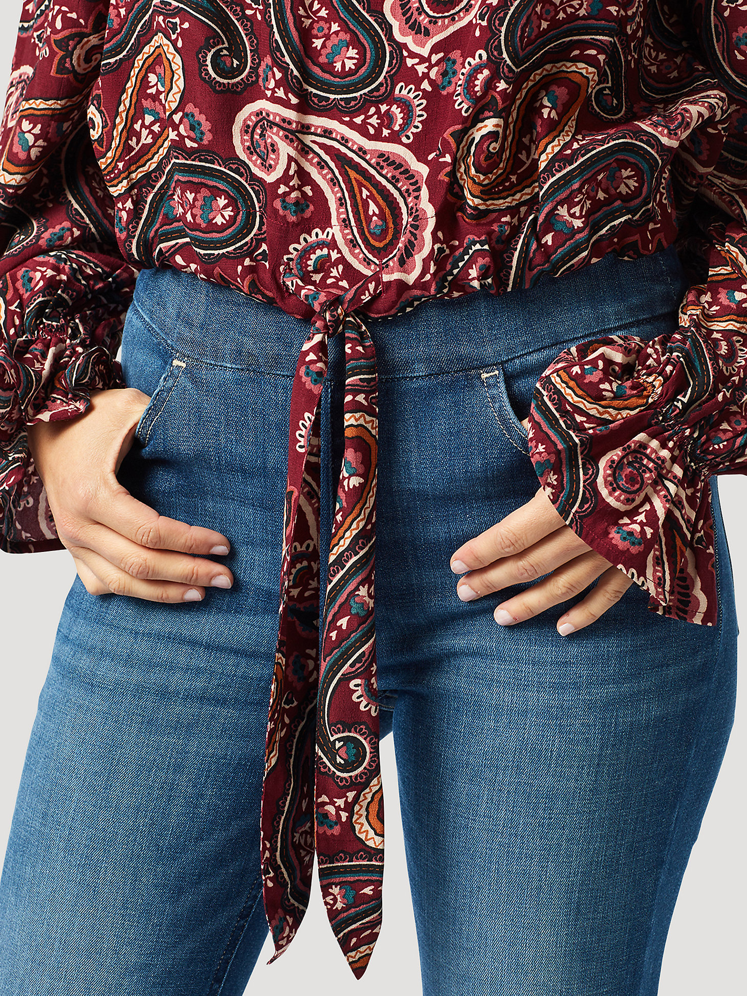 Women's Wrangler Retro® Off The Shoulder Cropped Blouse in Zin Paisley alternative view 6