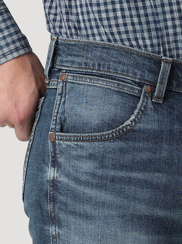 The Wrangler Retro® Premium Jean: Men's Slim Straight in Enerjean alternative view 5