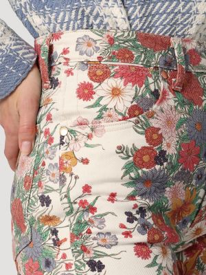 Women's Westward Floral Print Jean | The Monarch Look | Wrangler®