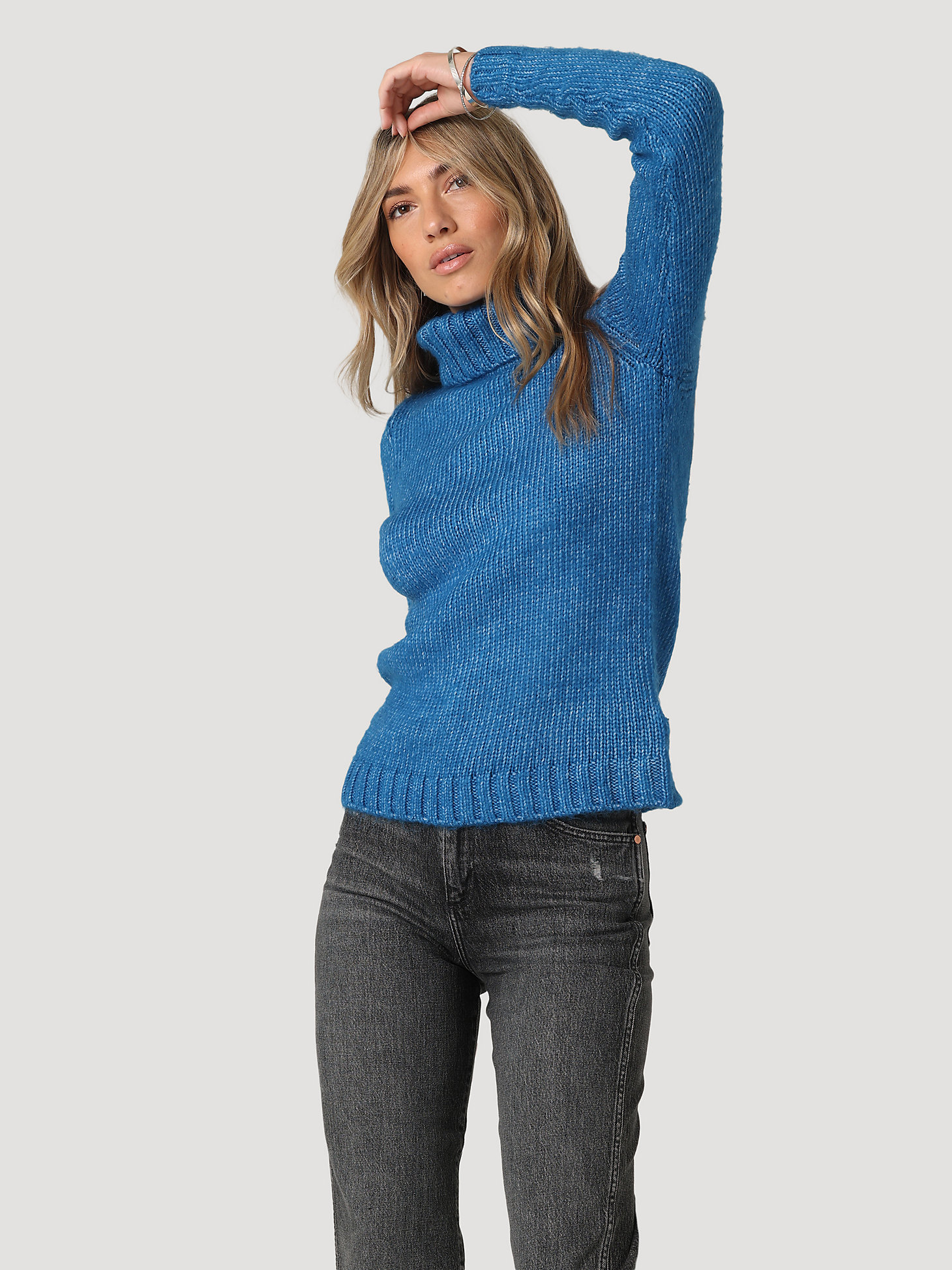 Women's Plush Sweater in Daphne Blue alternative view 3
