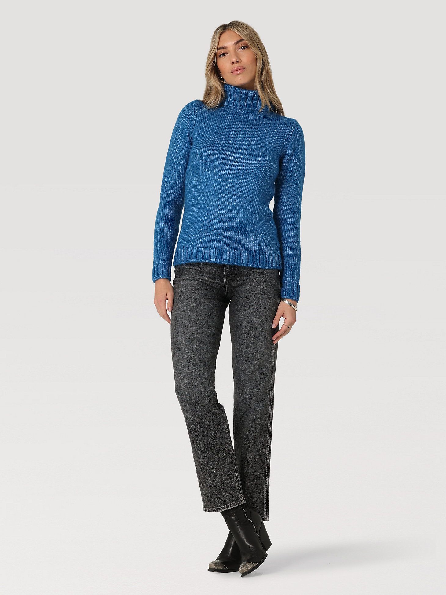Women's Plush Sweater in Daphne Blue alternative view 4