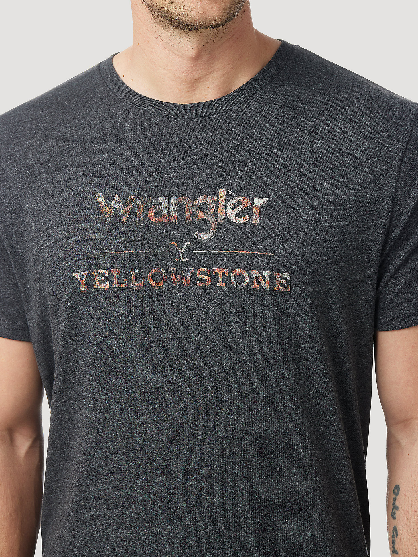 Wrangler x Yellowstone Men's Logo T-Shirt in Caviar Heather alternative view 2