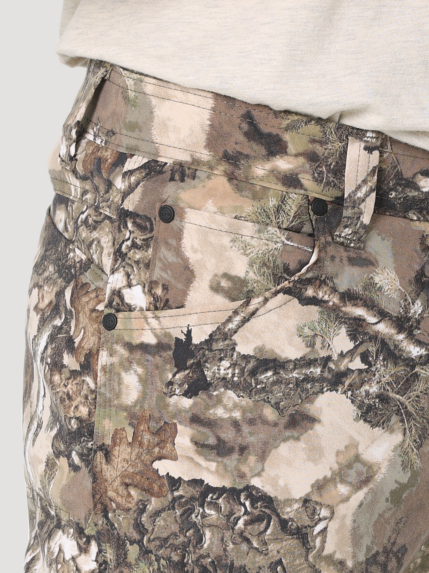 ATG Hunter™ Men's Fleece Lined Utility Pant in Warmwoods Camo alternative view 7