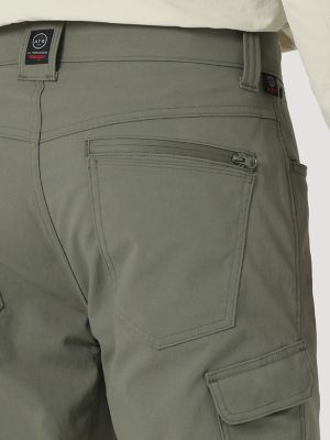 ATG by Wrangler Men's Fleece Lined Utility Pant, Magnet, 44W x 34L :  : Clothing, Shoes & Accessories