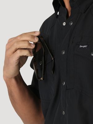 Men's Wrangler Performance Snap Long Sleeve Solid Shirt in Stretch Limo alternative view 6