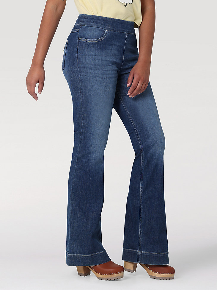 Women's Wrangler Retro® Pull On High Rise Trouser Jean in Stacie alternative view 2