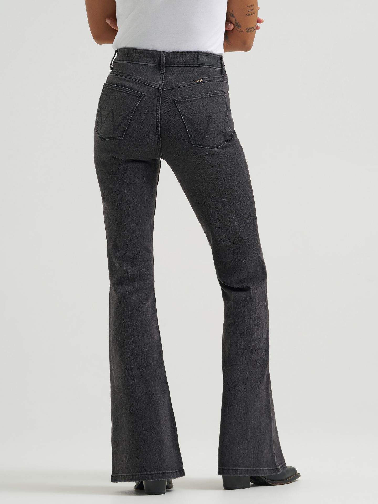 Женские джинсы Wrangler Fierce Flare Jean, цвет: Чёрный — фото 2