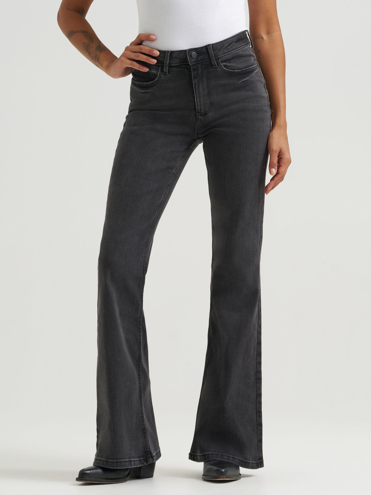 Женские джинсы Wrangler Fierce Flare Jean, цвет: Чёрный — фото 4