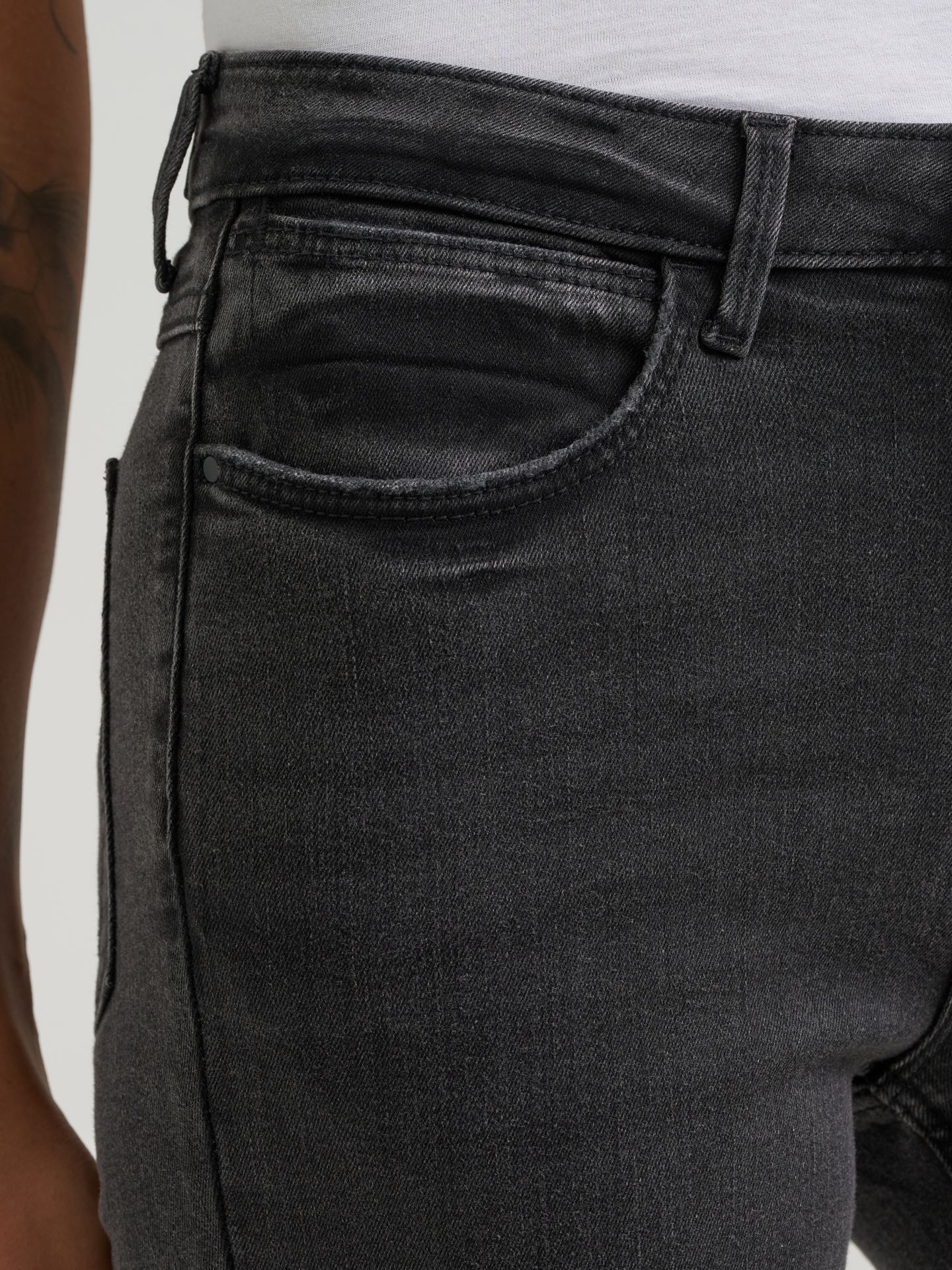 Женские джинсы Wrangler Fierce Flare Jean, цвет: Чёрный — фото 6