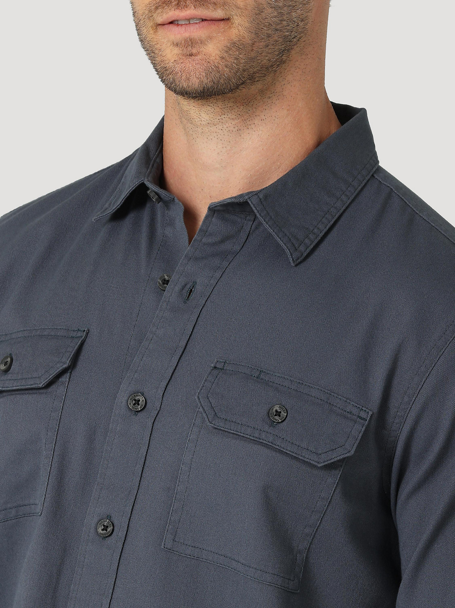 Men's Wrangler® Long Sleeve Twill/Denim Shirt in Ombre Blue alternative view 2